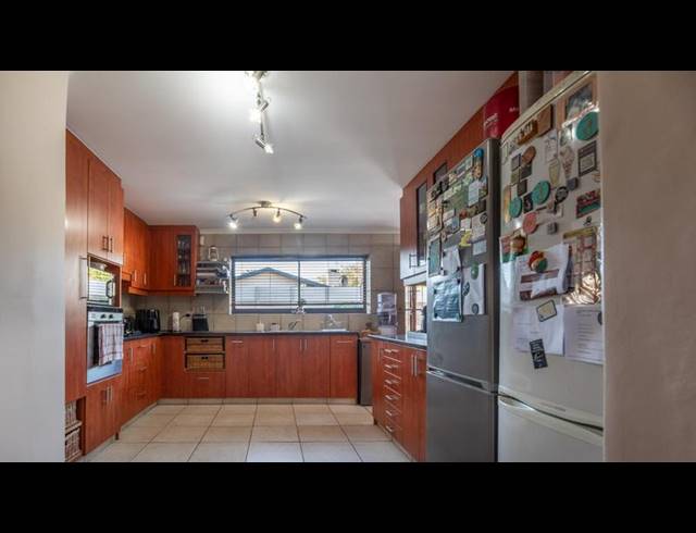 4 BEDROOM HOUSE FOR SALE IN OAKDALE